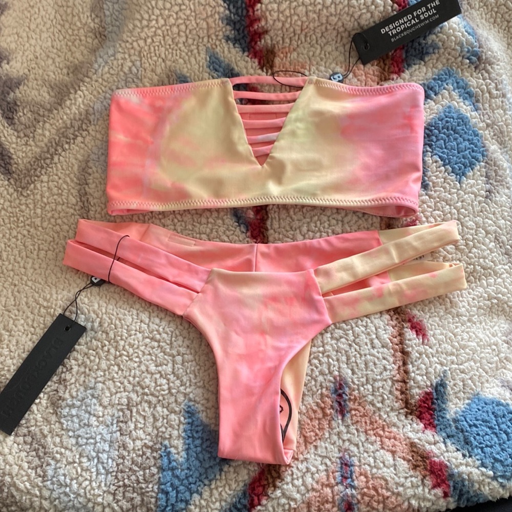 Blackbough Swim Size Medium bikini